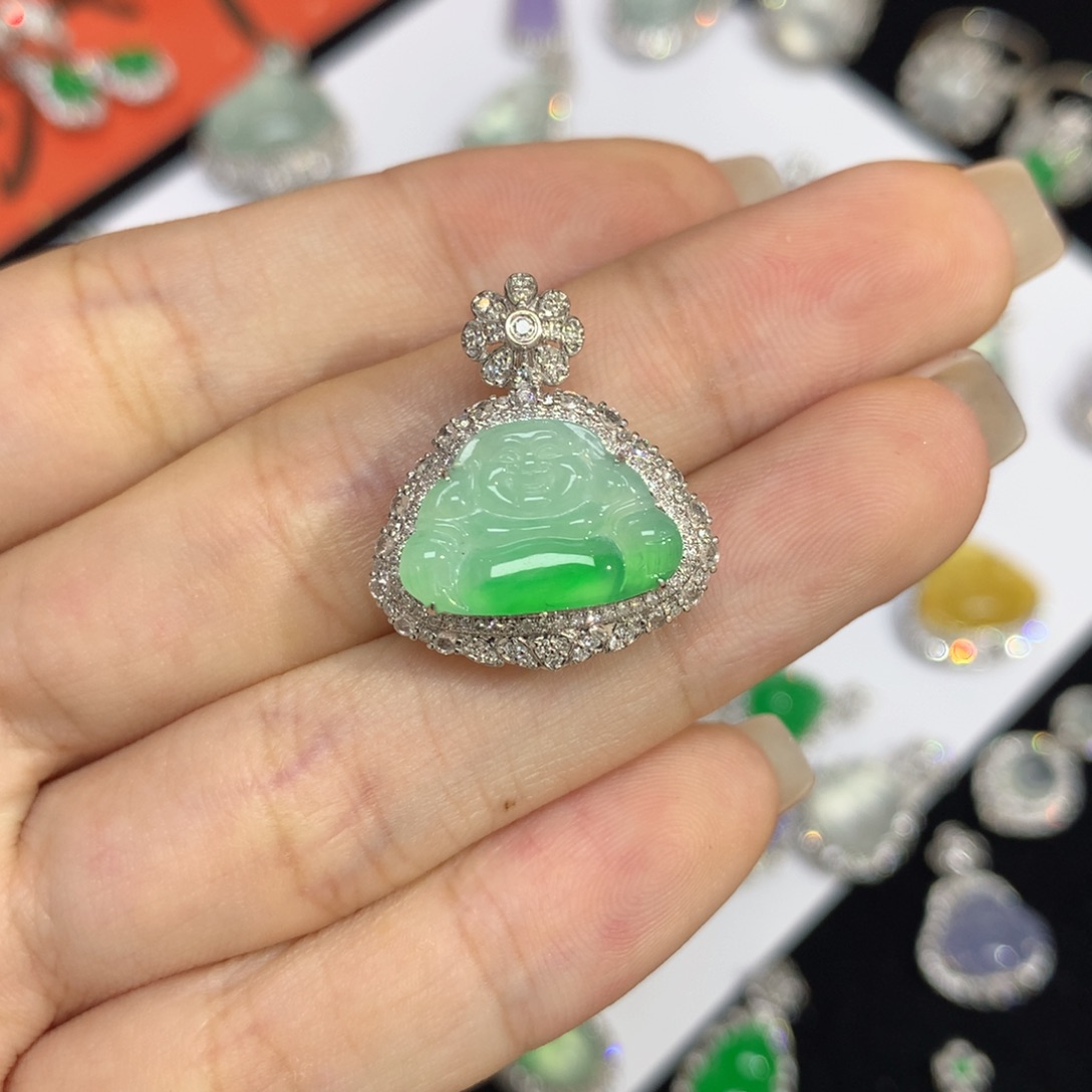 翡翠吊坠(赠链)18K金镶嵌