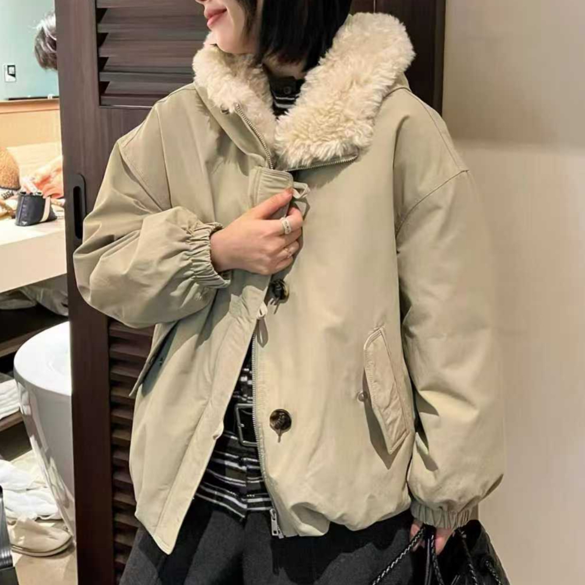 毛毛拼接 连帽羽羽外套 好看！