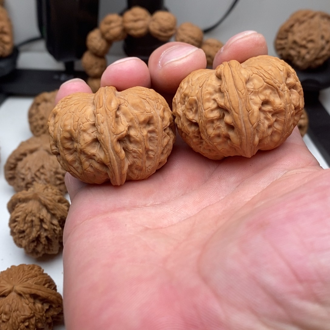 文玩核桃吊坠莫*儿元宝45