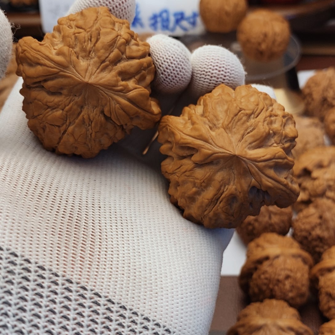 文玩核桃吊坠龙鼎