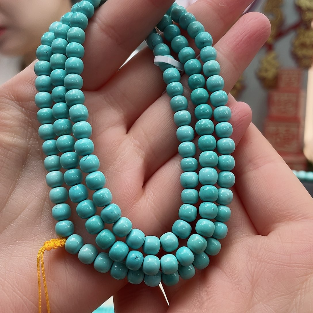 绿松石颈饰未镶嵌