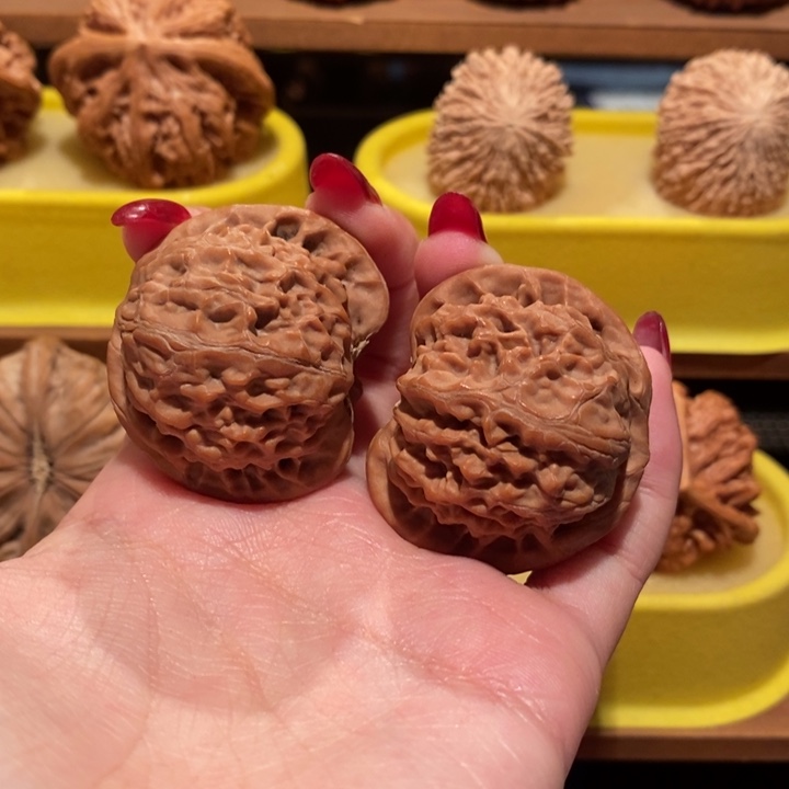 文玩核桃吊坠宫灯