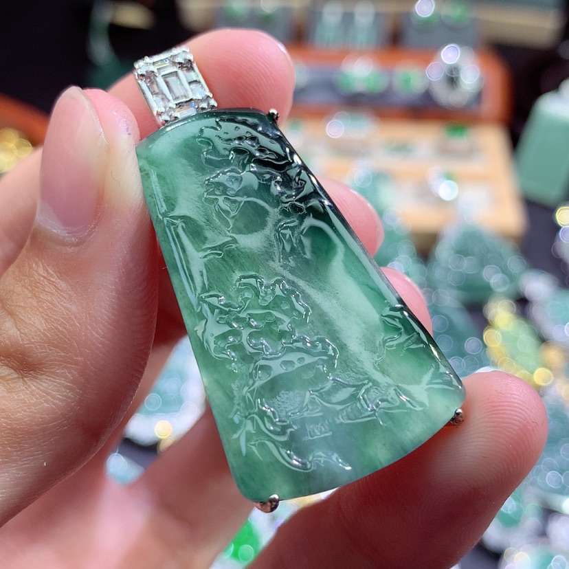 【闪购商品】翡翠颈饰未镶嵌挂件