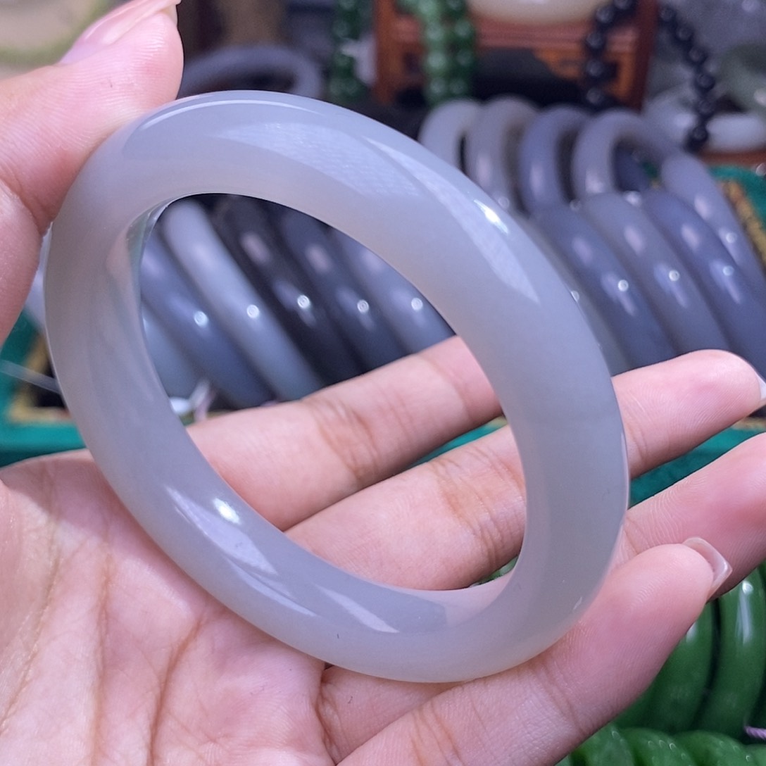 和田玉山烟紫冰底手镯56.5圈未镶嵌