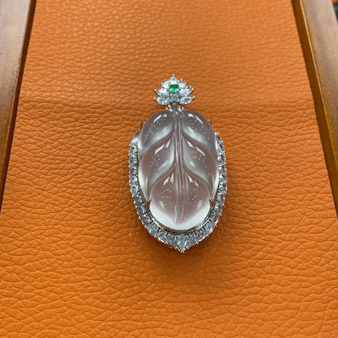 石英质玉吊坠(赠链)银S925镶嵌开****万