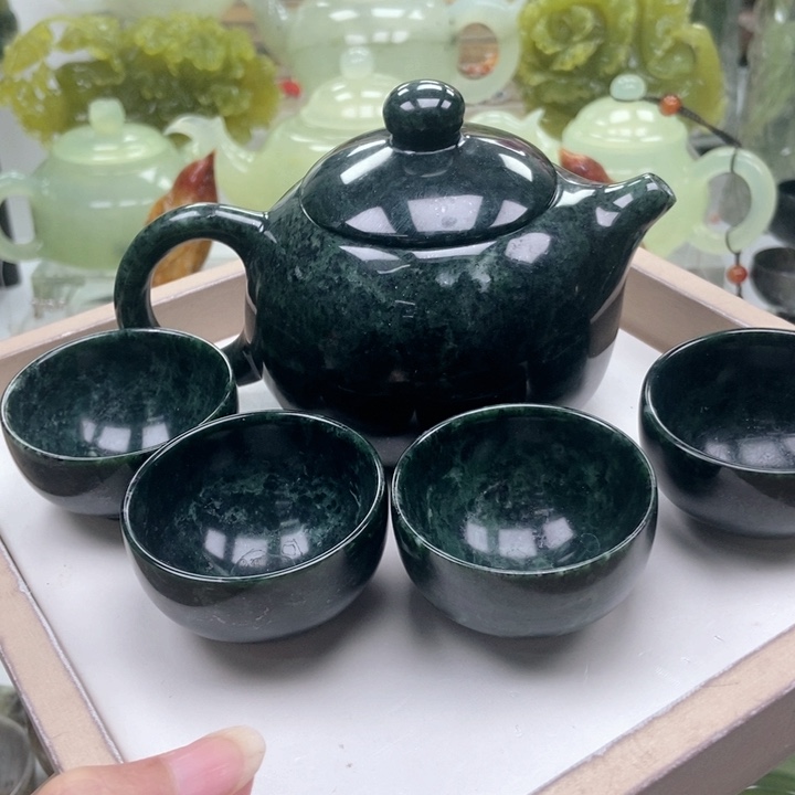 蛇纹石玉壶未镶嵌