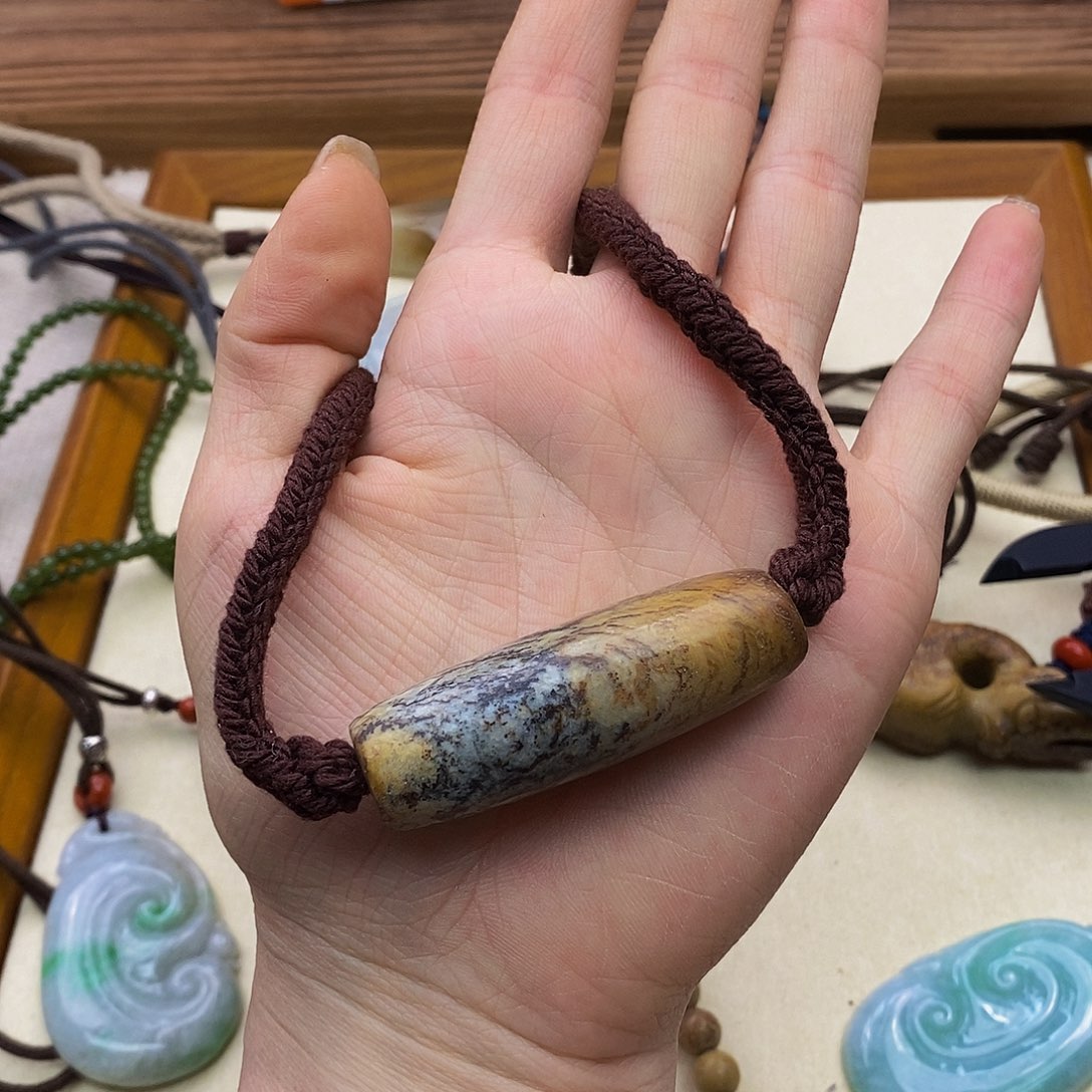 和田玉颈饰未镶嵌璇*