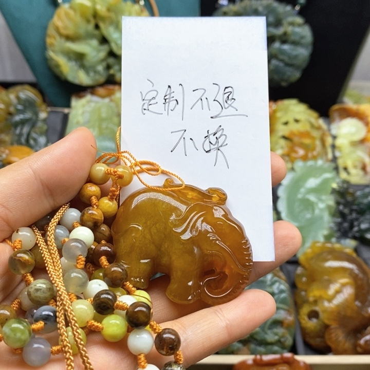 未镶嵌蛇纹石玉挂件小****)