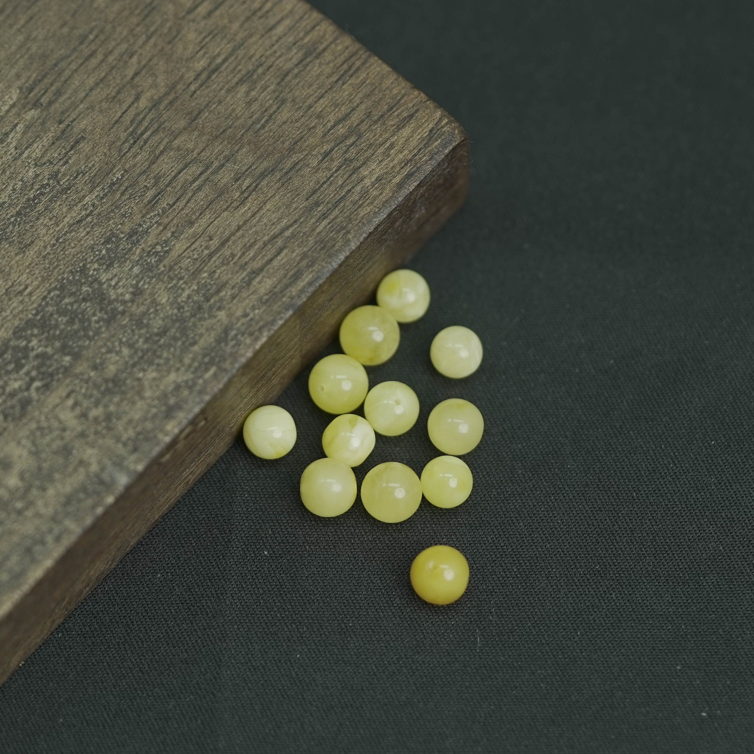 【发2个】6MM+蜜蜡散珠DIY文玩珠宝HP14