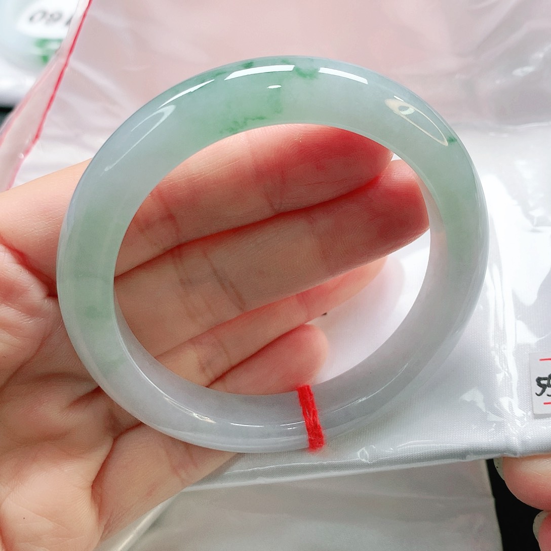 未镶嵌手镯翡翠55.6正