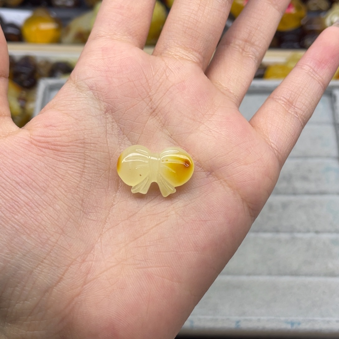 苦***涩琥珀未镶嵌裸石天然琥珀蜜蜡