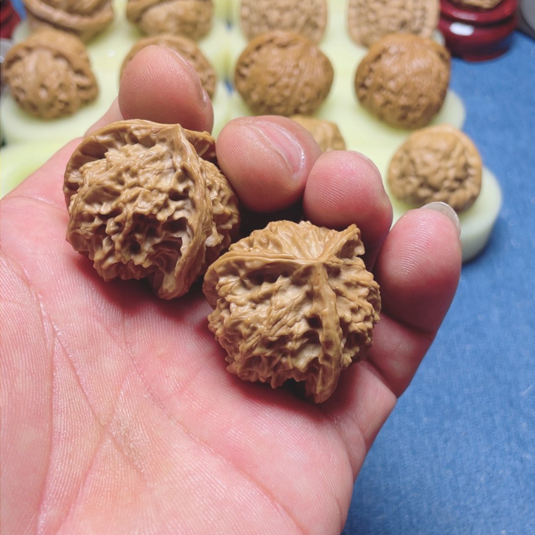 文玩核桃把件盘山三棱