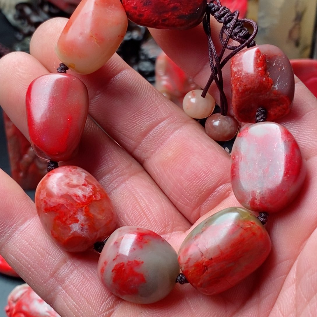 昌化鸡血石昌化鸡血石手链