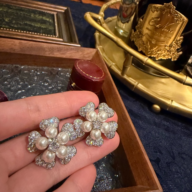 铜合金仿珍珠耳饰 【6694】 周年珍藏英｜经典原标克拉CrownFrett