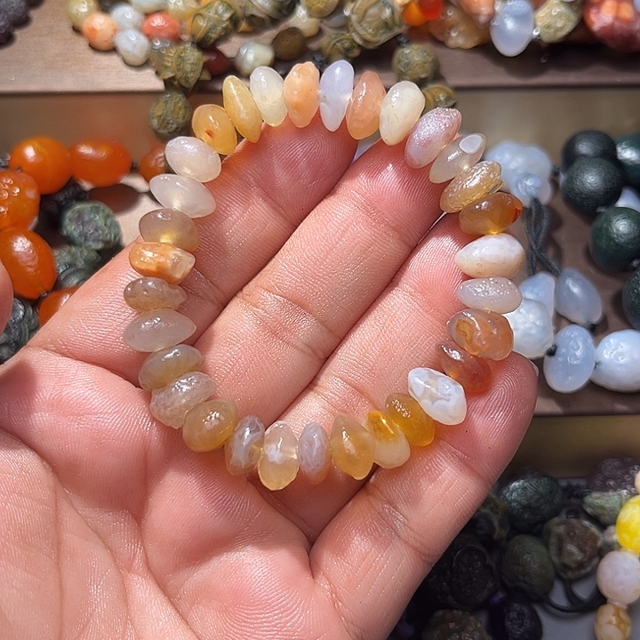 阿拉善彩玛瑙手串