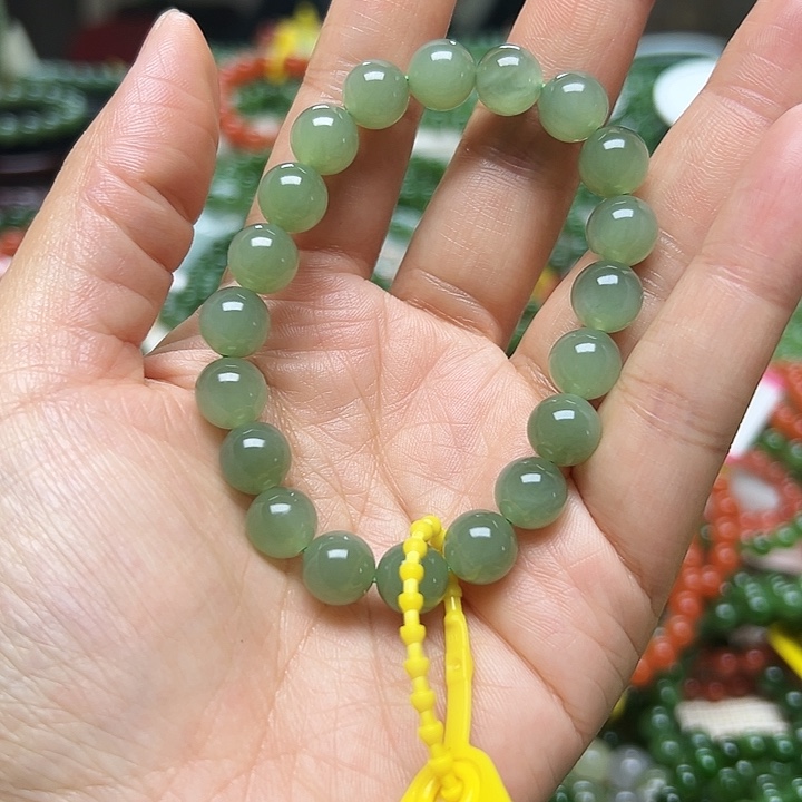 和田玉（碧玉）未镶嵌手链