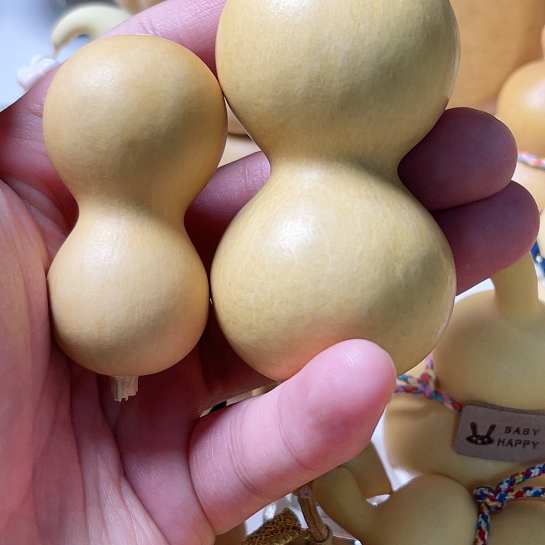 N***G有机玻璃葫芦两个绕指