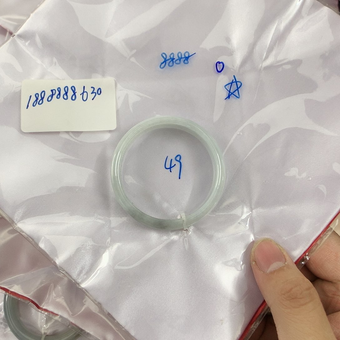 翡翠手镯未镶嵌天然缅甸翡翠手镯