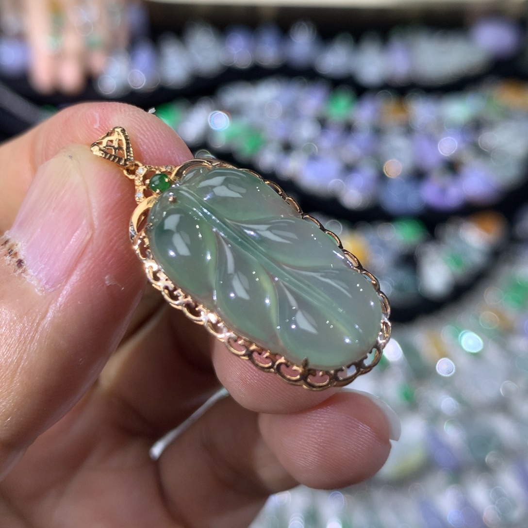 翡翠18K金镶嵌吊坠(不含链)