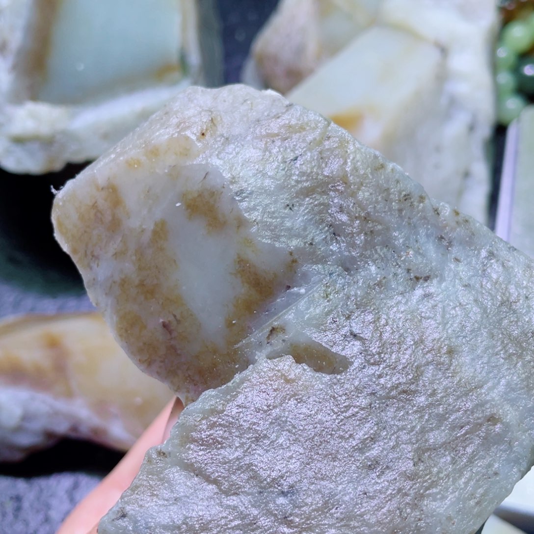 和田玉未镶嵌珠宝半成品