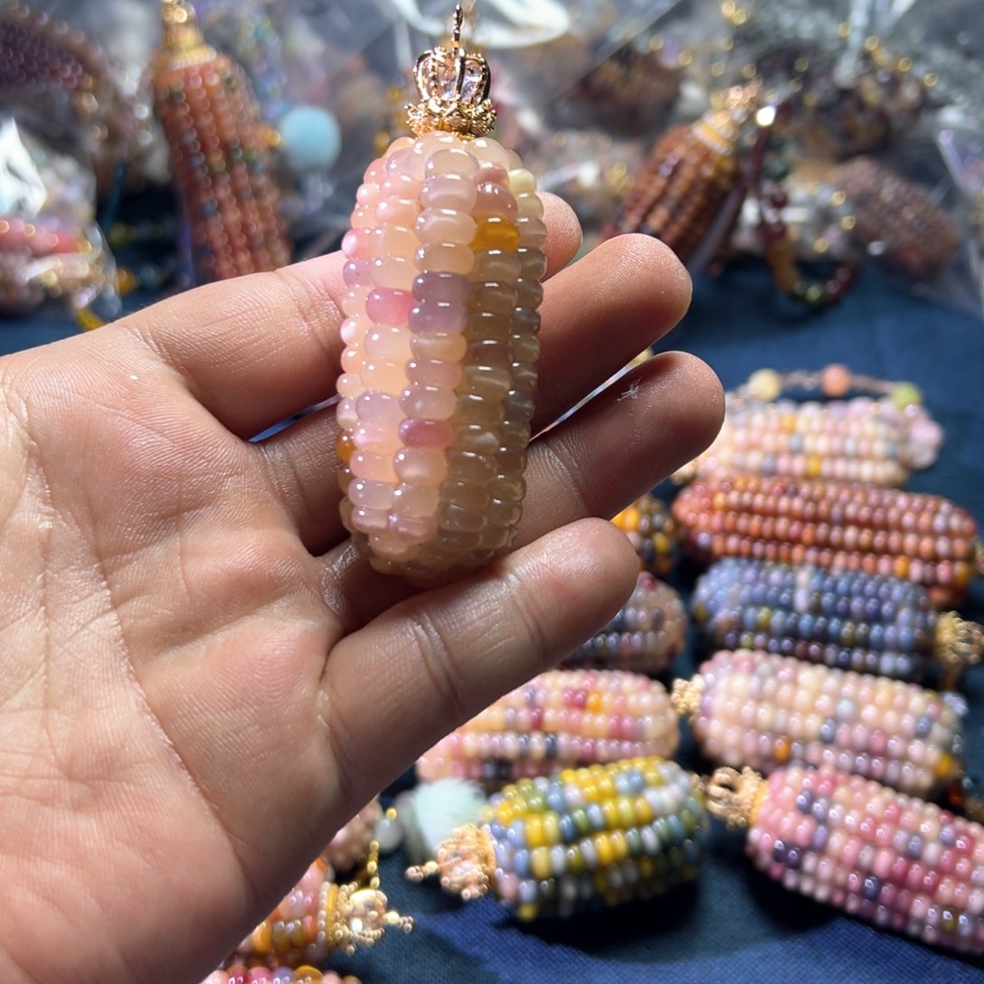 ?*文玩玉米手把件