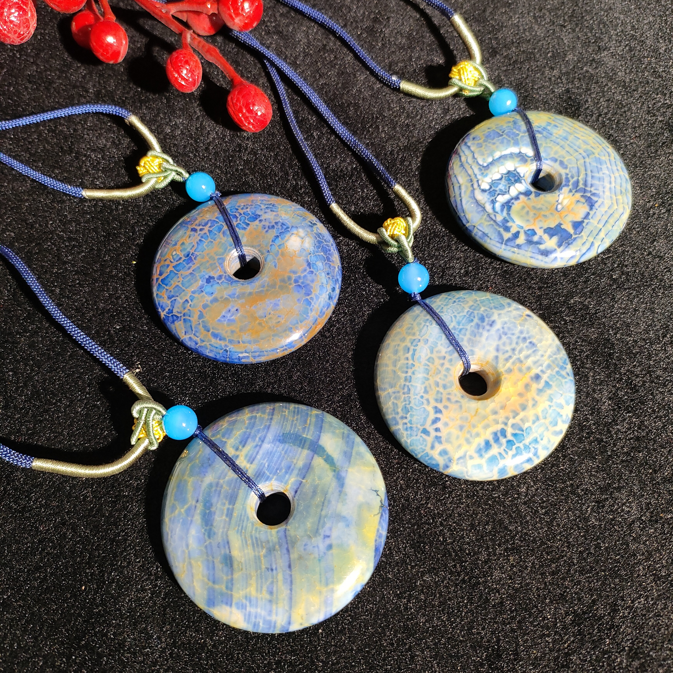 YD717【福佑多】中华厚玛瑙 平安扣 吊坠 多样性发其一