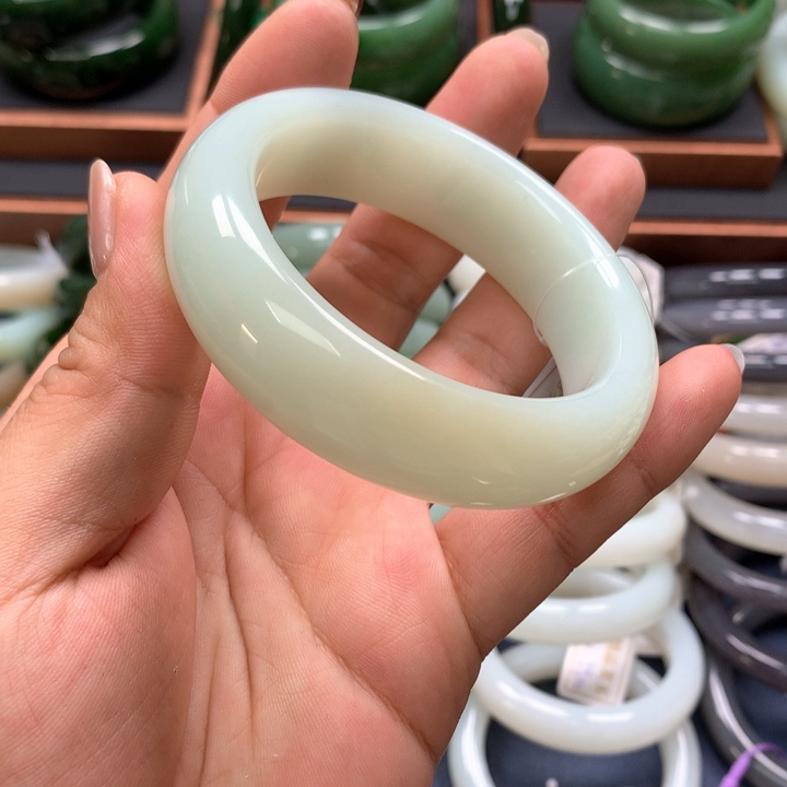 【闪购商品】未镶嵌手镯和田玉
