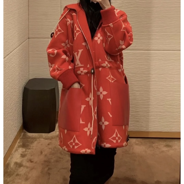 妃鱼/路易威登/丝缎、羊毛、亮片/大衣/95新/M1/13