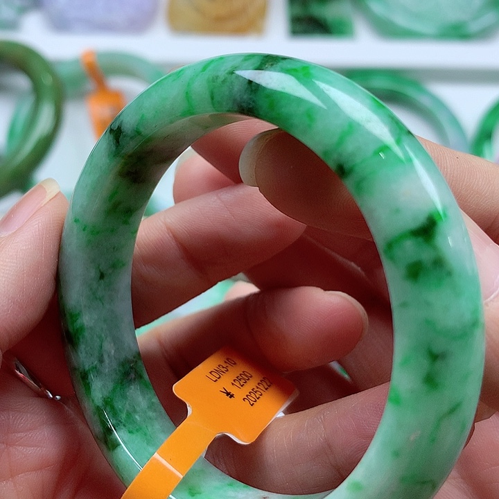 未镶嵌手镯翡翠翡翠