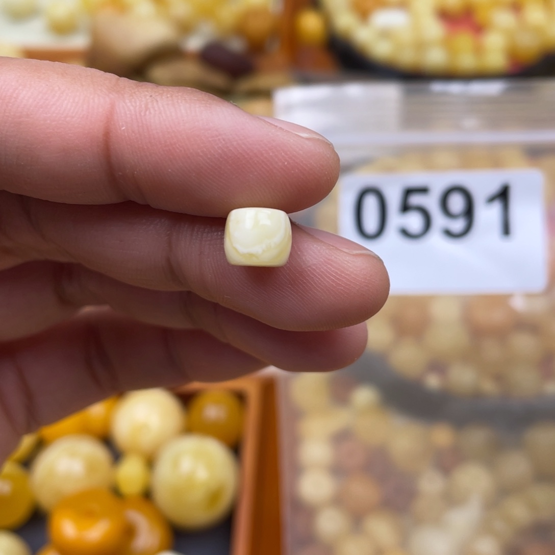 琥珀珠宝奇石未镶嵌8直切