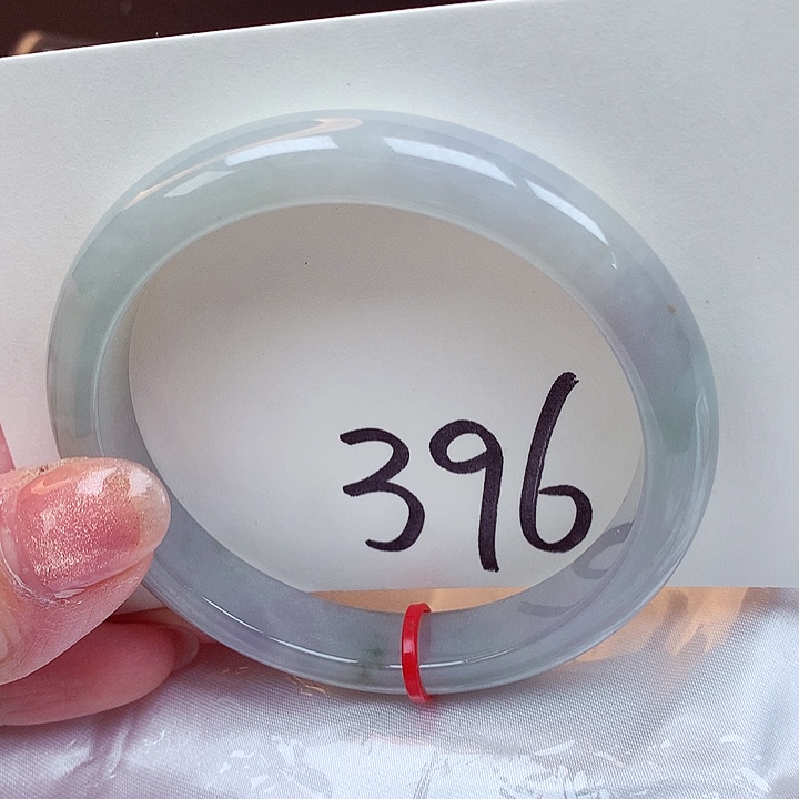 翡翠手镯未镶嵌翡翠