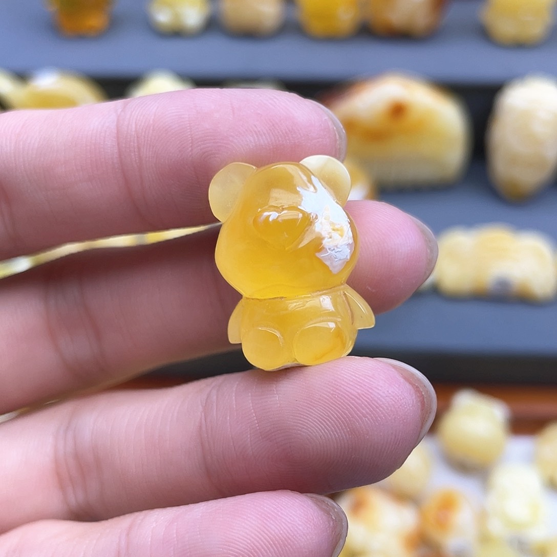 琥珀裸石未镶嵌蜜蜡