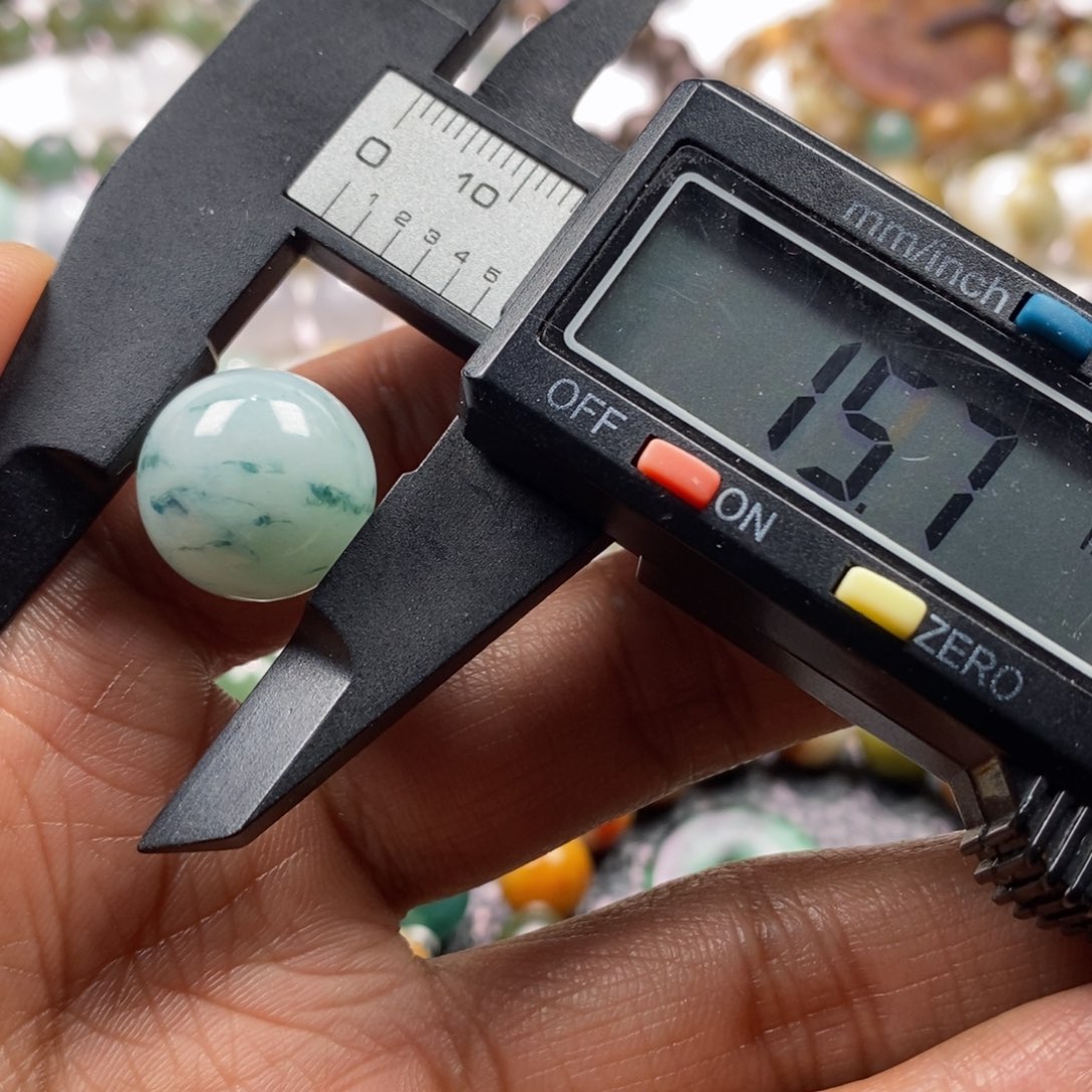 翡翠手链未镶嵌珠子