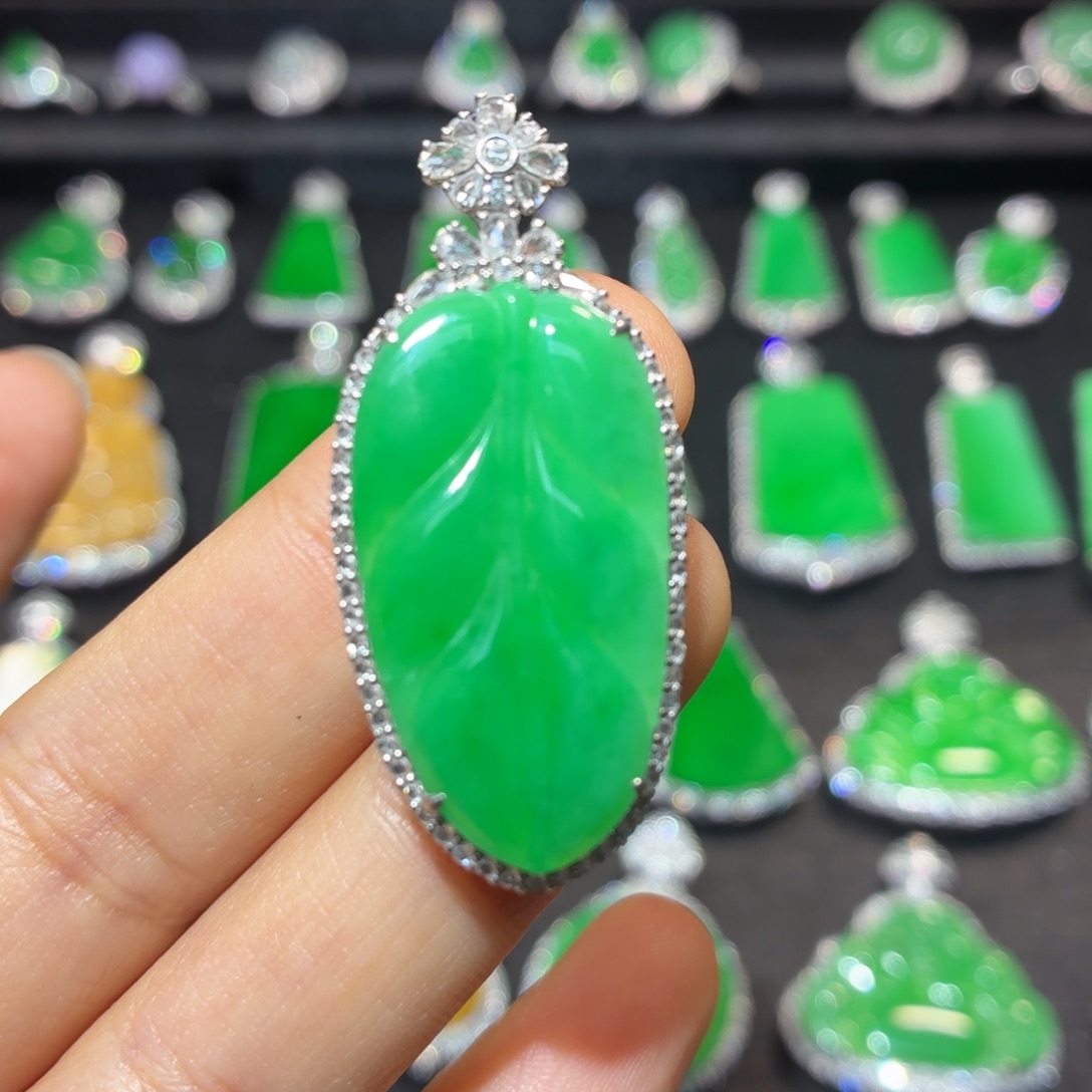 翡翠18K金镶嵌吊坠(不含链)翡翠