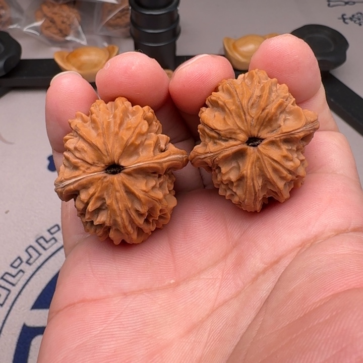 桃核吊坠野生鸡心36尺5