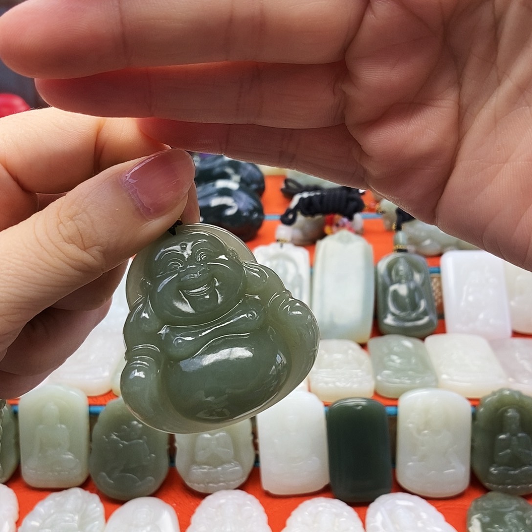 颈饰未镶嵌和田玉周*琴