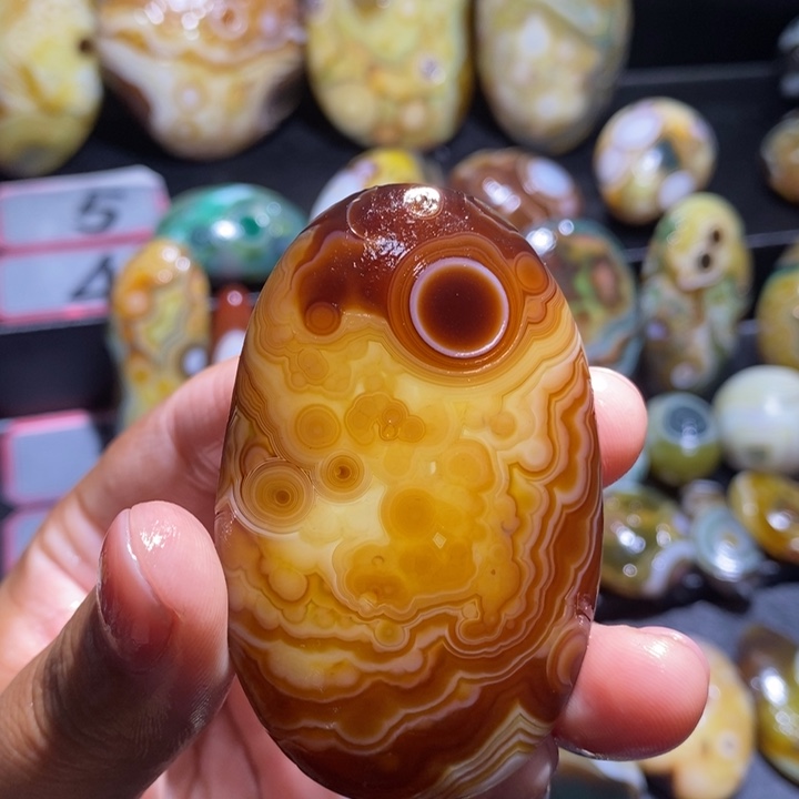 玛瑙/玉髓未镶嵌珠宝奇石173