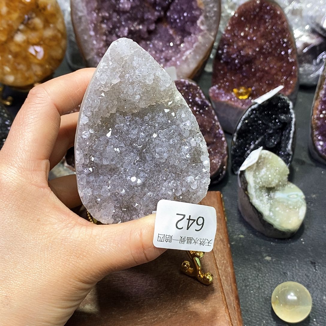 水晶大型摆件（非配饰）未镶嵌