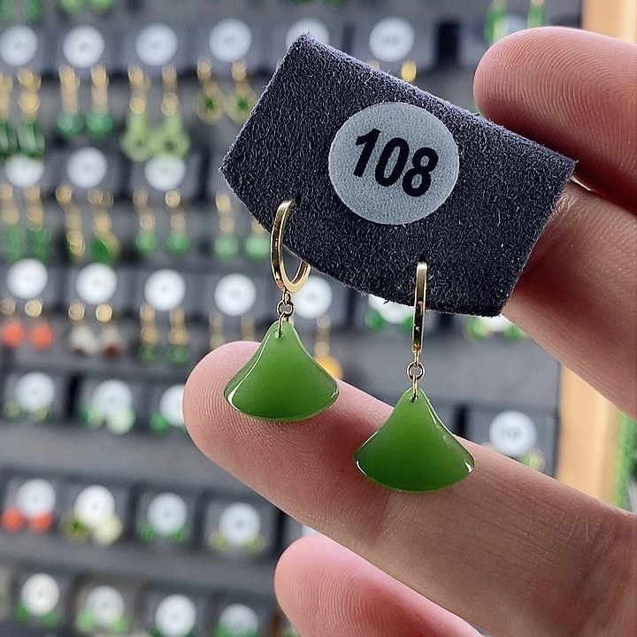 和田玉耳饰18K金镶嵌