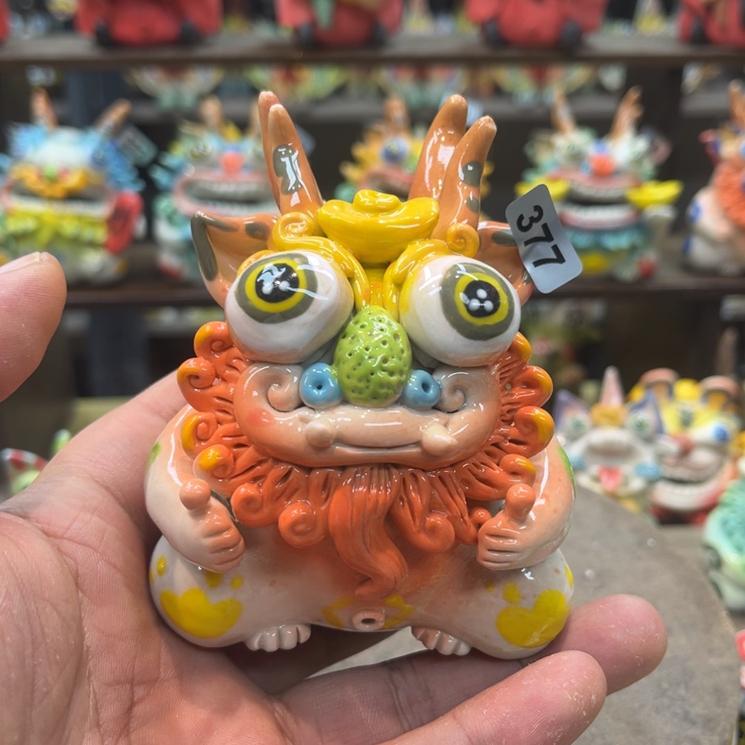 陶瓷纯手工抽象陶瓷摆件377