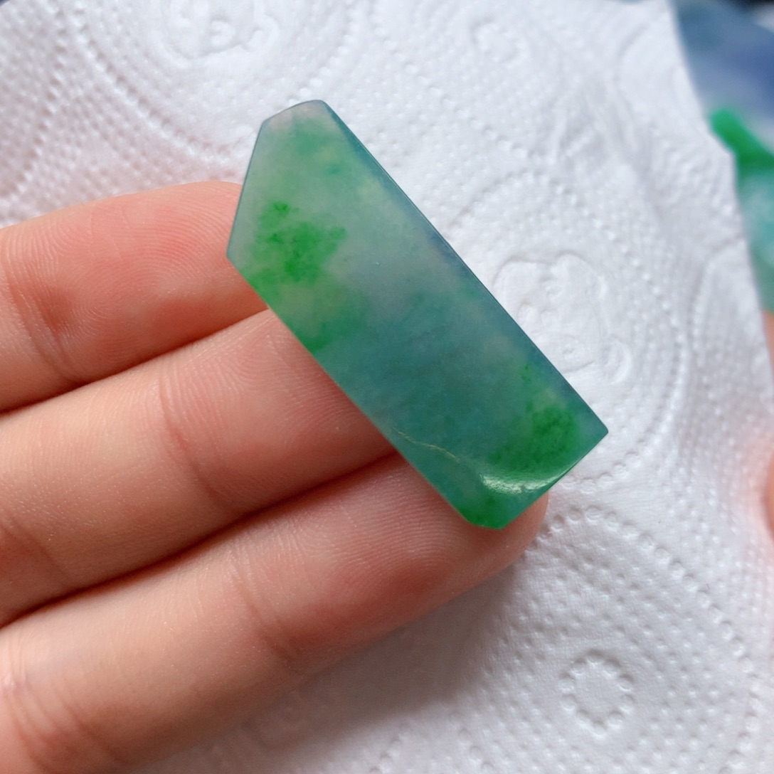 【闪购商品】翡翠吊坠(不含链)未镶嵌