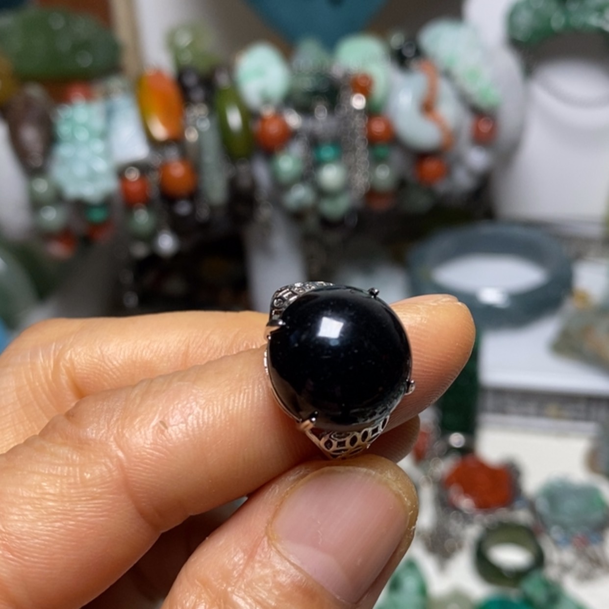 【闪购商品】翡翠吊坠(赠链)未镶嵌