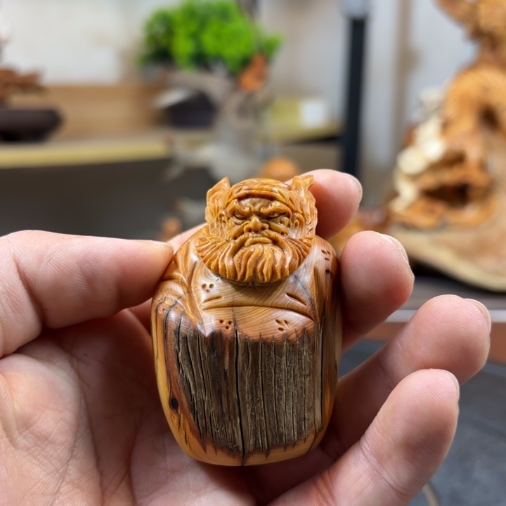 阿***荣柏木（崖柏）cghgghhhhj