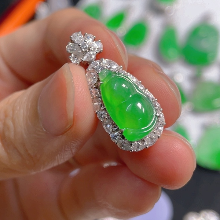 翡翠18K金镶嵌吊坠(不含链)