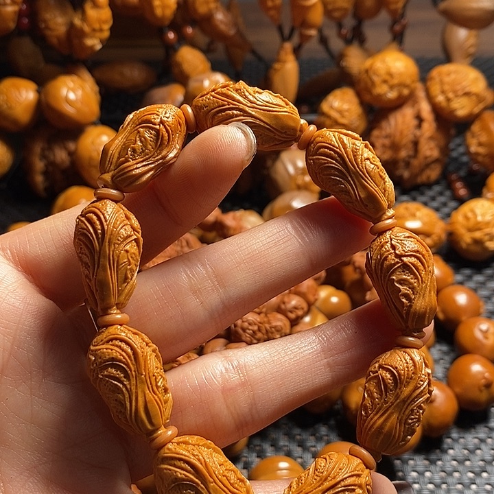 吊坠橄榄核白菜手串