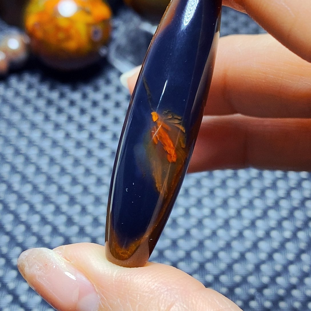 未镶嵌颈饰玛瑙/玉髓三*