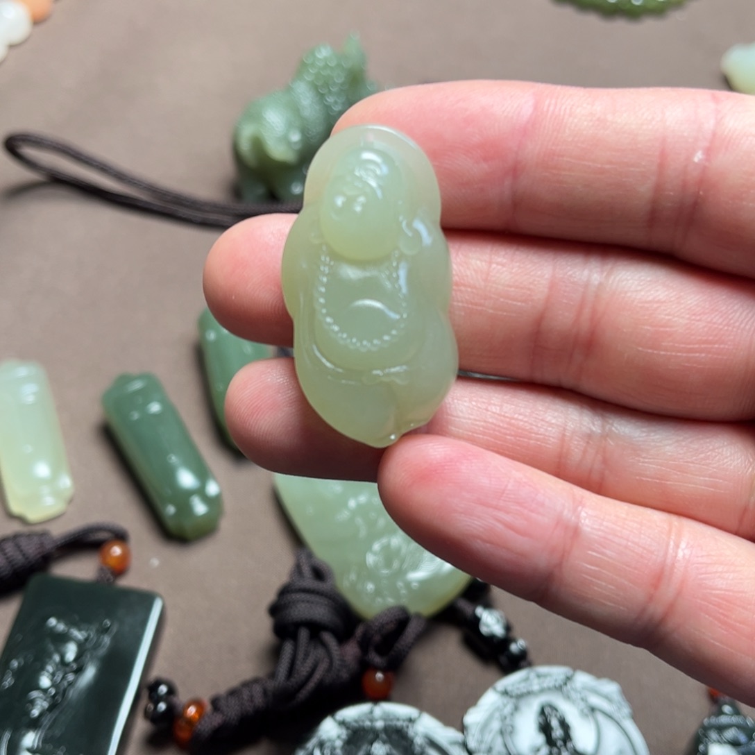 和田玉颈饰未镶嵌