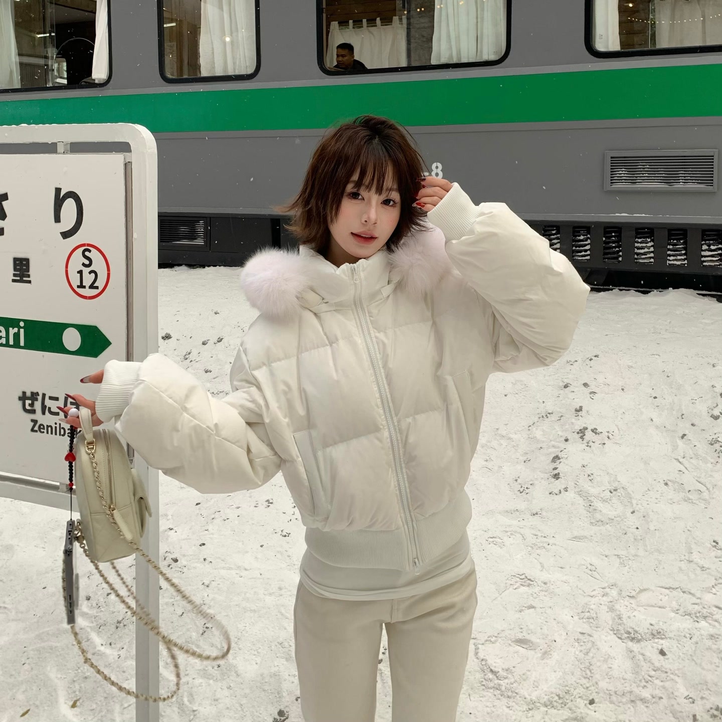 3MER  小蛮腰90白鸭绒真毛领羽绒服