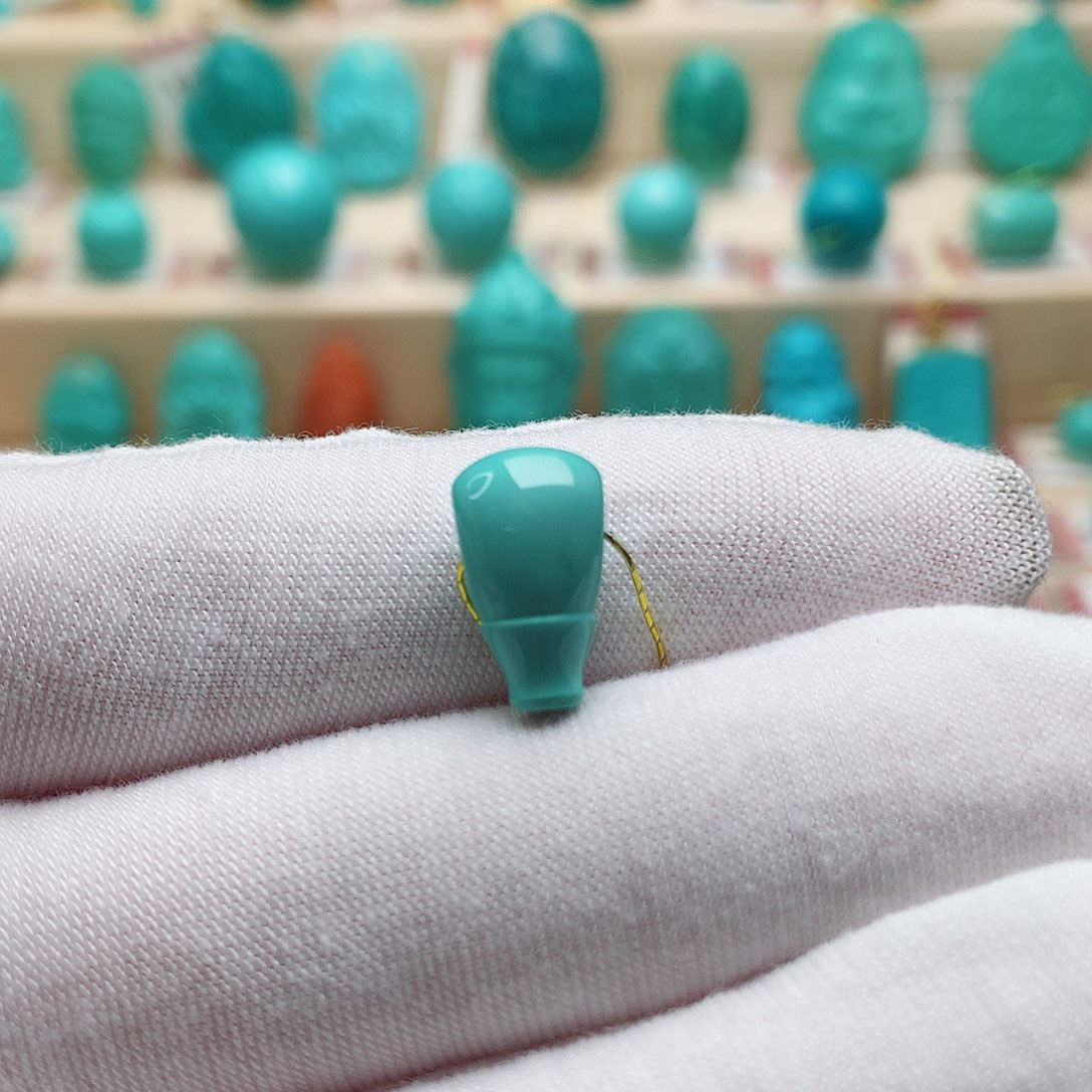 绿松石配饰未镶嵌