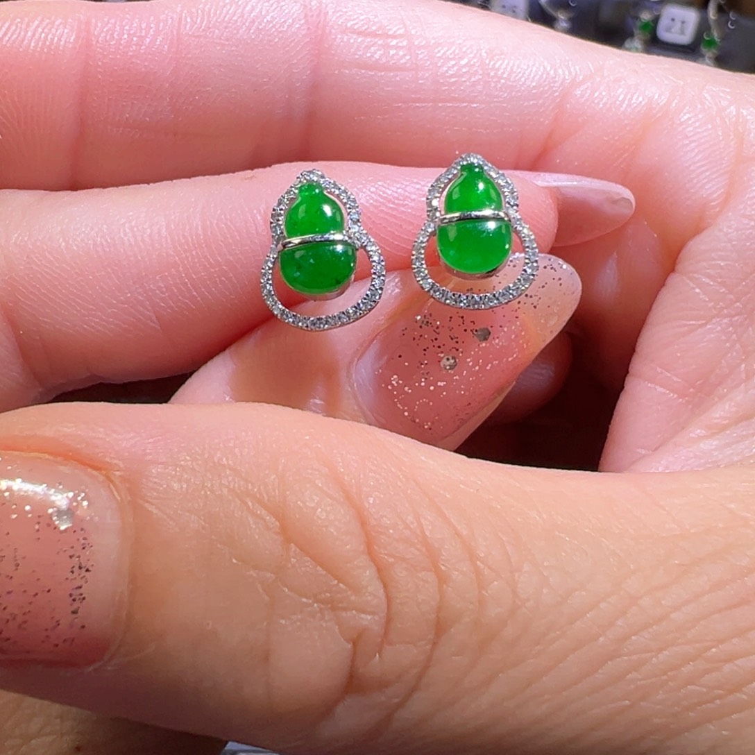 翡翠颈饰18K金镶嵌耳钉